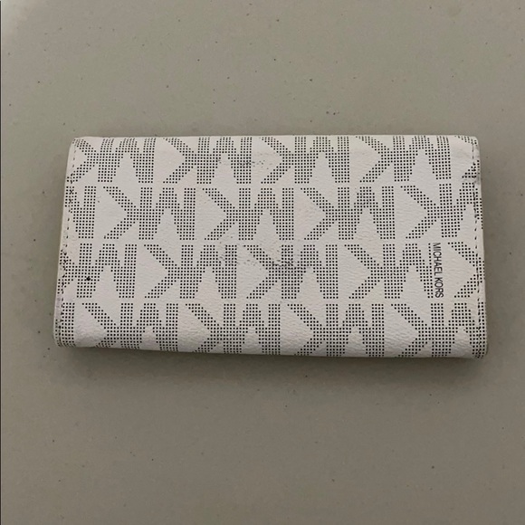 Michael kors wallet - Picture 2 of 6